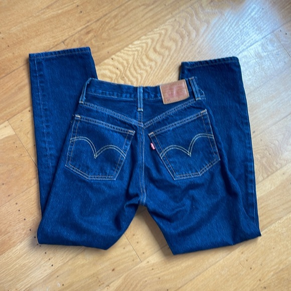 Levi's 501s - Size 24 - Picture 3 of 5